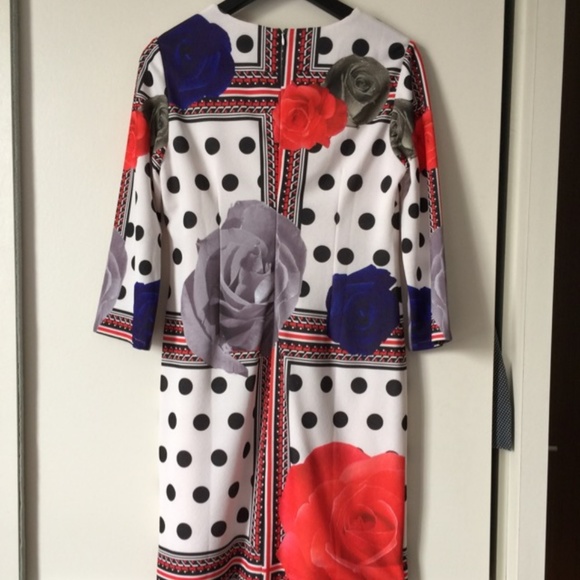 Floral Print Dresses - Picture 3 of 8